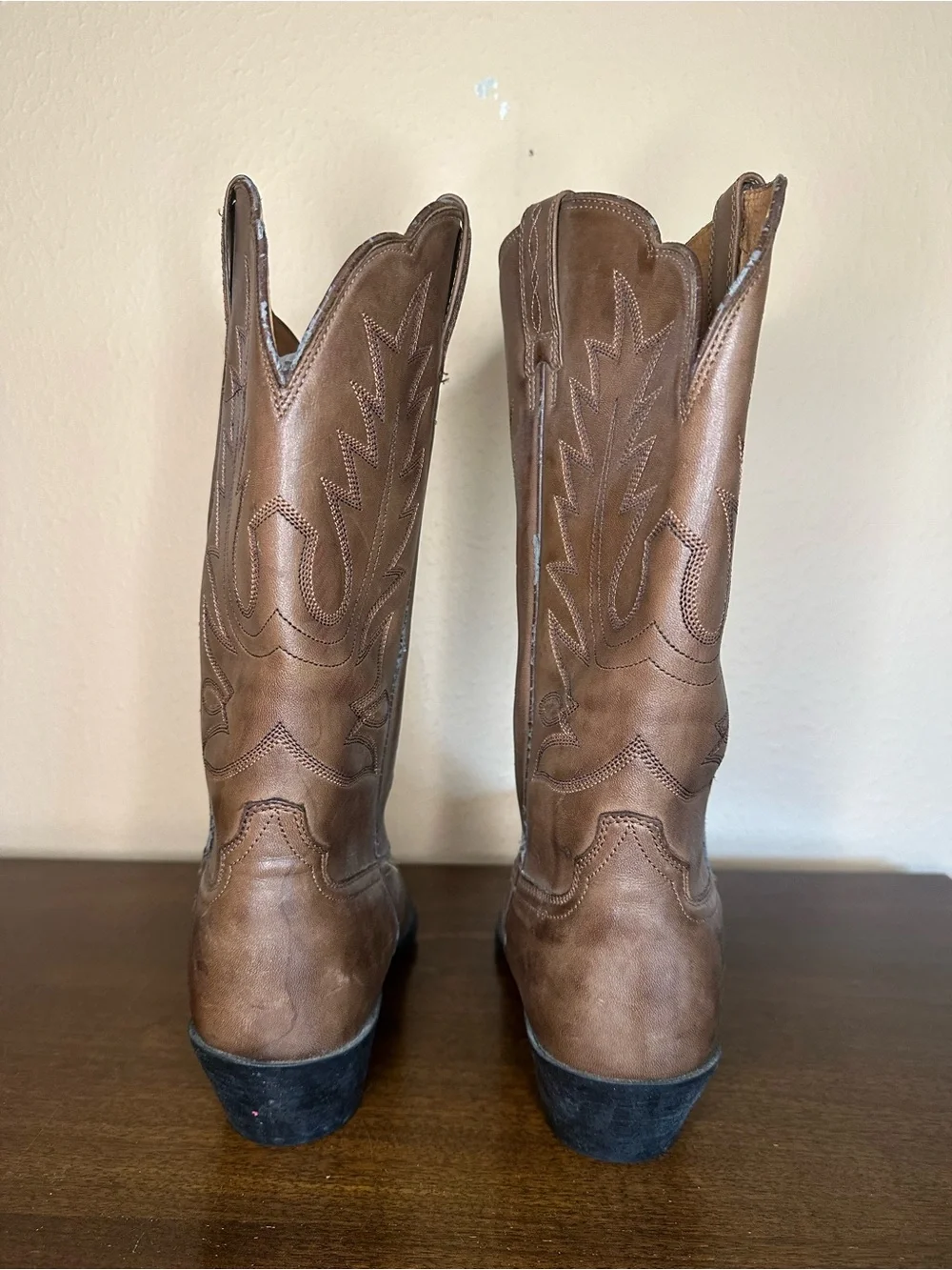 Ariat Heritage Western Boot in Distressed Brown Size Women’s 8.5